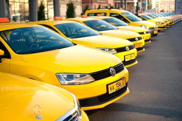 В России могут ограничить число разрешений на такси