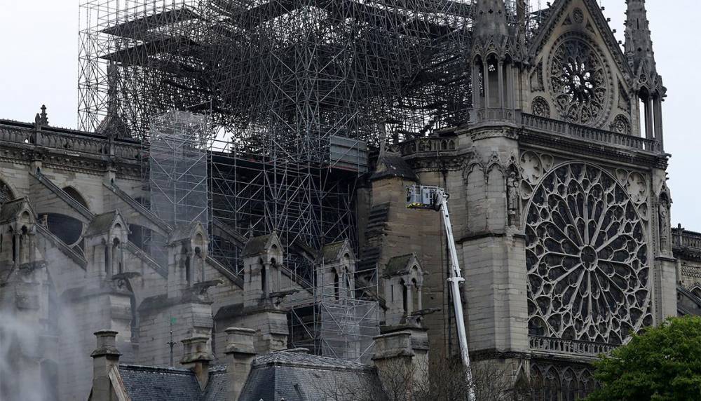 Россия отреставрирует собор Парижской богоматери после пожара