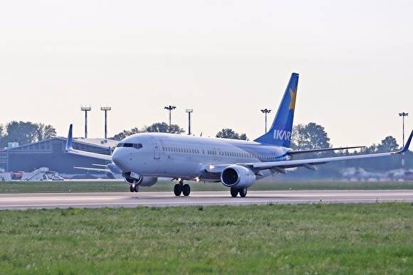 В аэропорту Хабаровска перед вылетом загорелся двигатель самолета Embraer—190