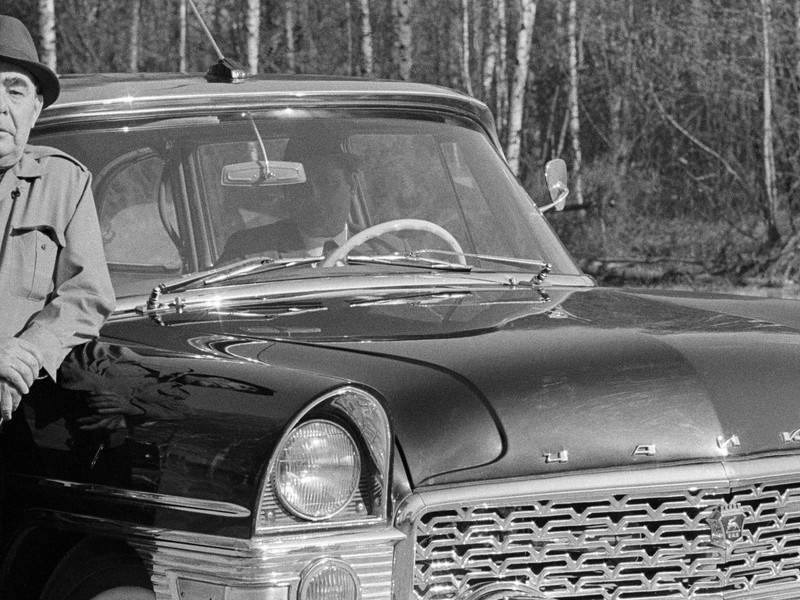 В Москве выставят на аукцион водительские права Брежнева