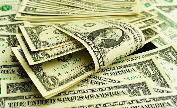 Bloomberg (США): почему так трудно свергнуть всемогущий доллар США