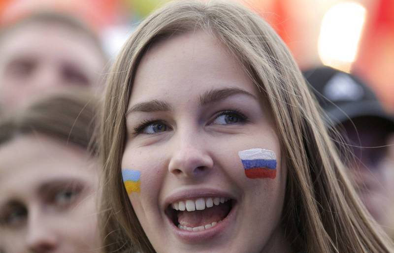 Выдача российского гражданства всем жителям Украины автоматически снимет «крымский вопрос»