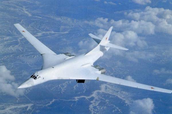 Ушел на форсаже: американские истребители F-35 не смогли догнать ракетоносец Ту-160