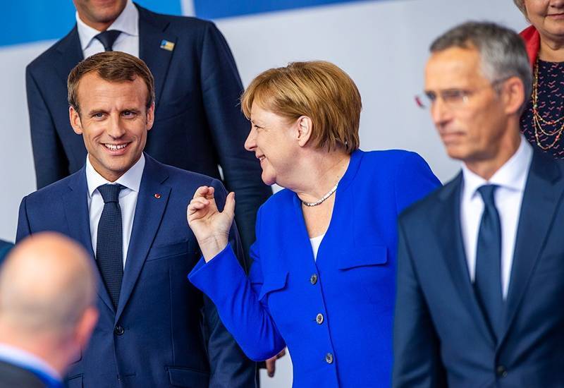 Меркель и Столтенберг осадили "резкого" Макрона