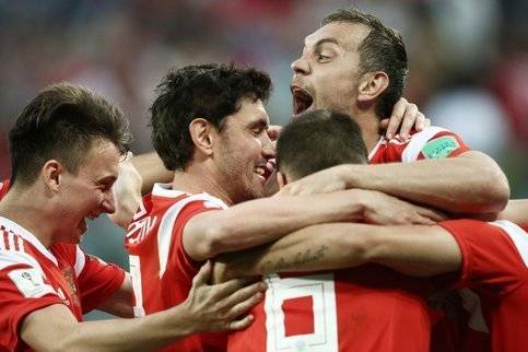 Сборная России по футболу узнала с кем будет биться на Евро-2020