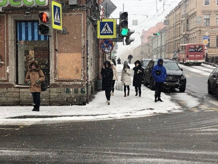 Первый день зимы принесет в Петербург морозы и ветер