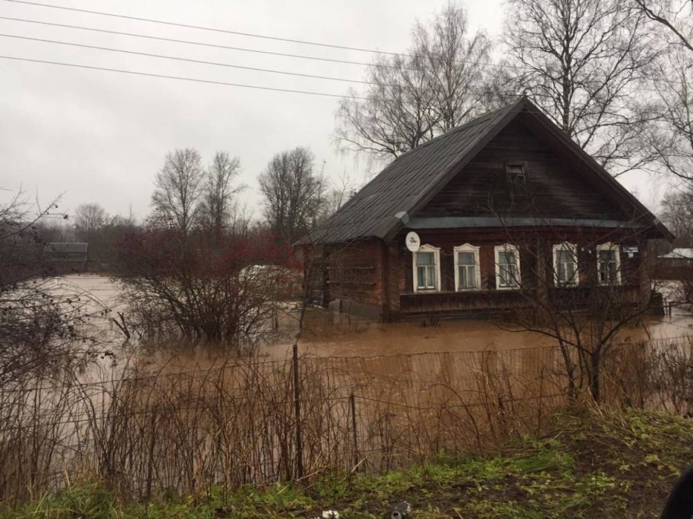 В Новгородской области остаются подтопленными 64 приусадебных участка