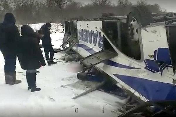 В Забайкалье автобус с людьми упал с моста: 15 погибших