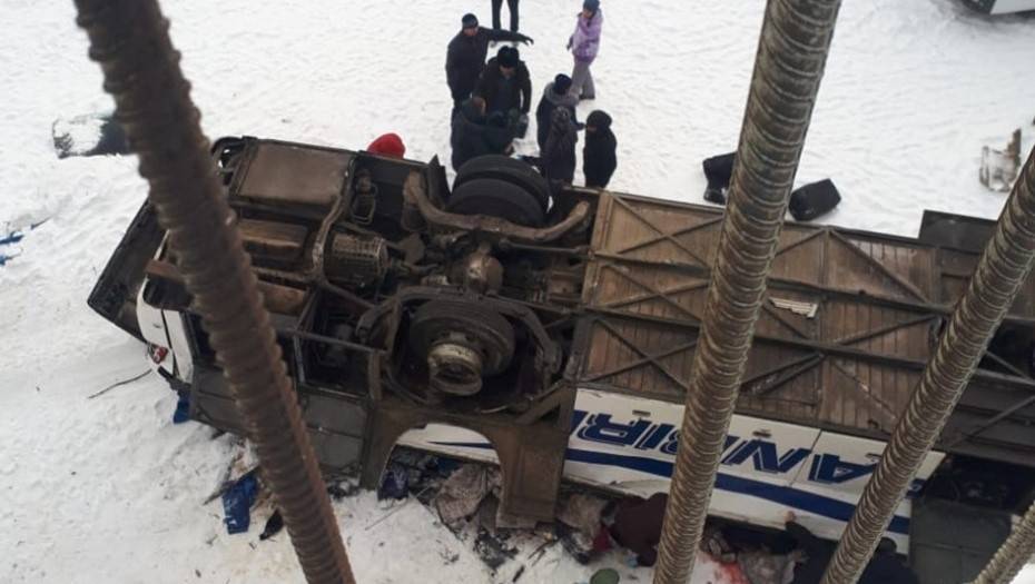 При падении автобуса в Забайкалье погибли 19 человек