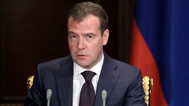 Медведев поручил предпринять меры для помощи пострадавшим в ДТП в Забайкалье