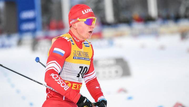 Лыжник Большунов стал пятым в гонке преследования на 15 км, Устюгов – 10-й