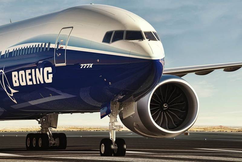 У новейшего Boeing-777 на испытаниях вылетела дверь