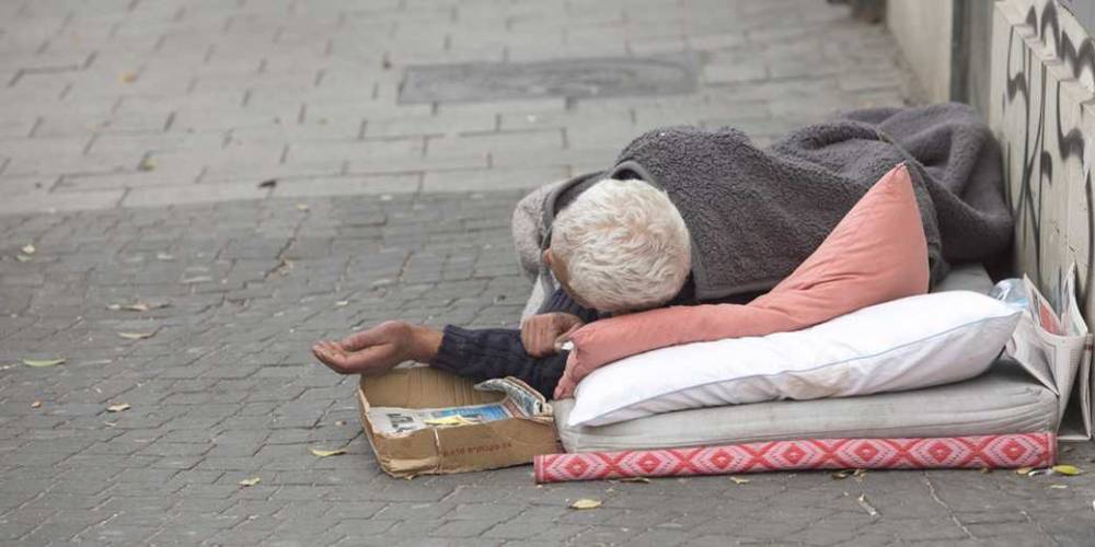 Контролер: мэрия Тель-Авива плохо решает проблему бездомных