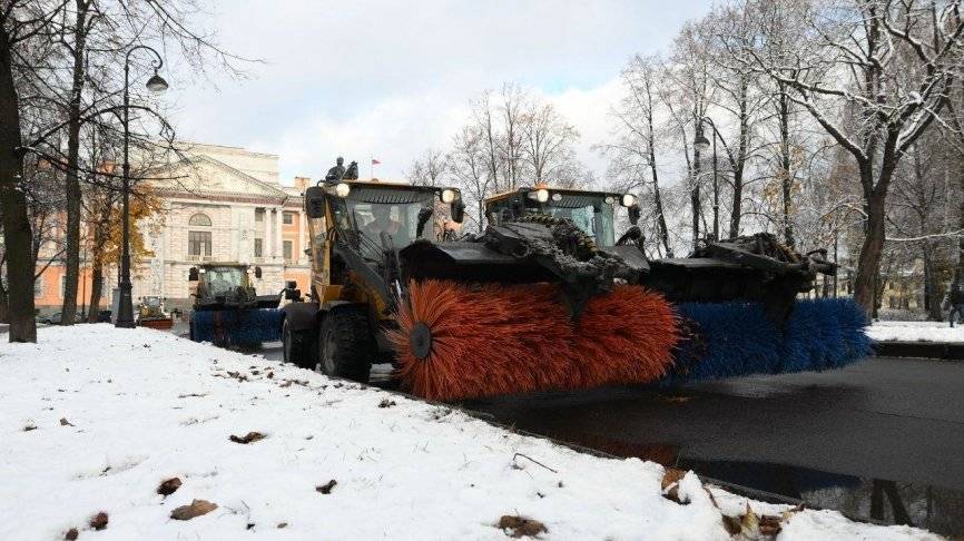 Фрунзенский район Петербурга подготовился к уборке снега