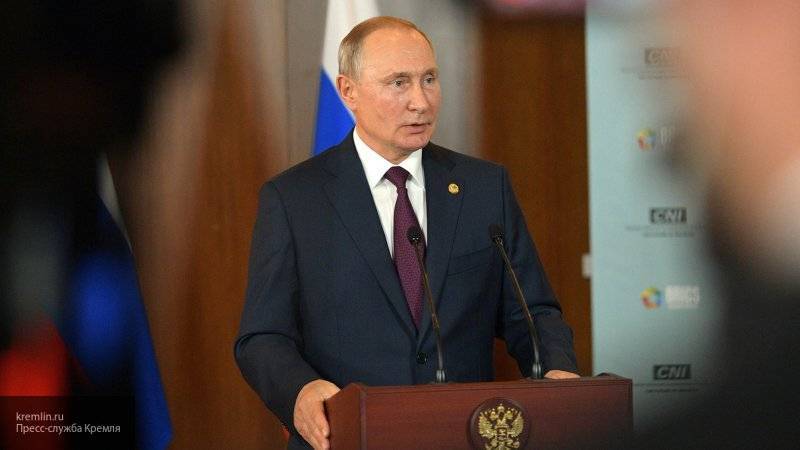 Путин заявил, что Минские соглашения переписывать нельзя