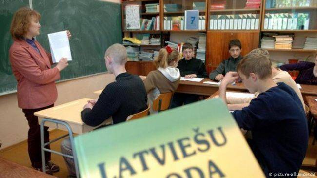 Венецианская комиссия оценит законность ликвидации русских школ Латвии