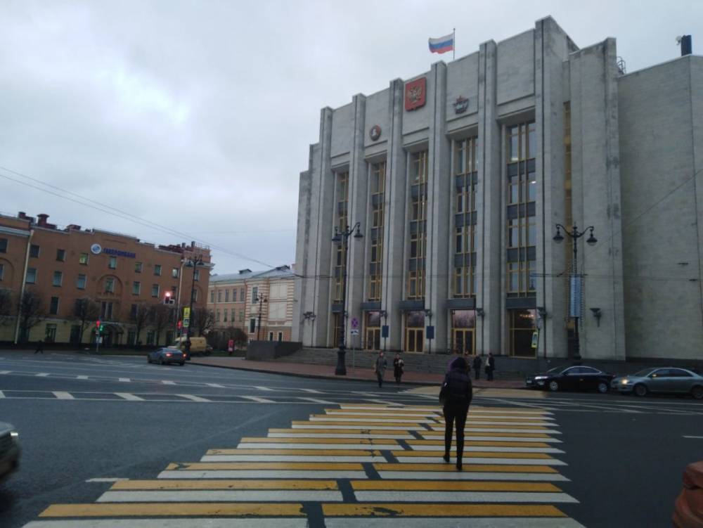 Холодный атмосферный фронт принесет 10 декабря Петербургу дожди с мокрым снегом