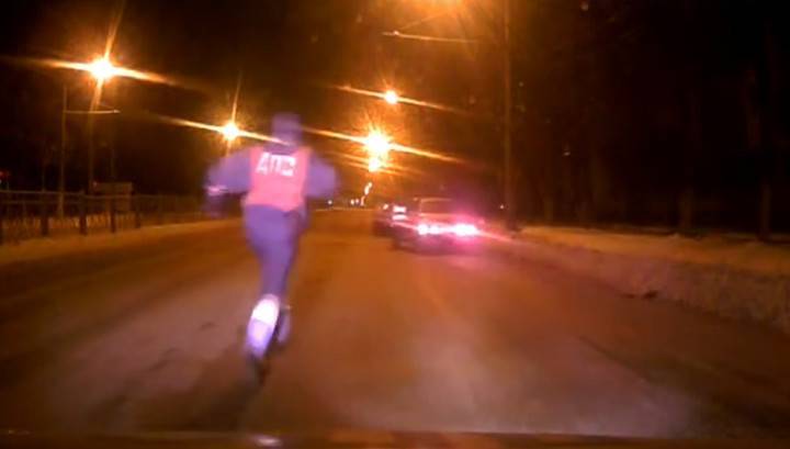Пьяный, несовершеннолетний, без прав: опасное задержание нетрезвого водителя попало на видео
