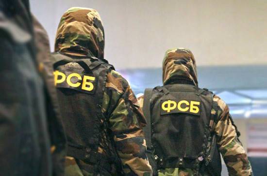 Комитет Совфеда одобрил закон об ограничении выезда экс-сотрудникам ФСБ