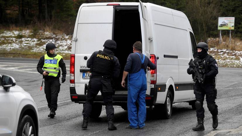 Полиция: стрелок из чешской больницы покончил с собой