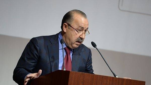 Газзаев назвал решение WADA по участию футбольной сборной РФ на ЧМ-2022 предвзятым