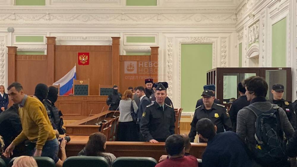 Озвученный приговор довел фигурантку дела о теракте в метро Петербурга до истерики