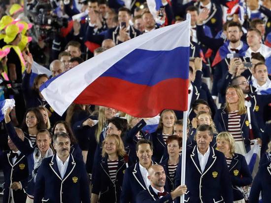 Американская журналистка сравнила флаг России с тряпкой