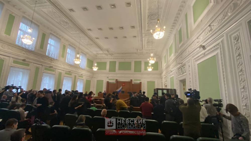 Потерпевшая назвала безосновательной защиту фигурантов дела о теракте в петербургском метро