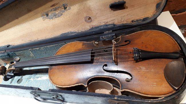 Таможенники конфисковали скрипку Страдивари. Инструмент достанется музею