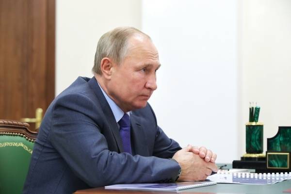 Путин глубоко соболезнует в связи с кончиной Лужкова