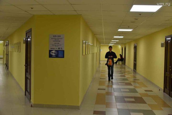 Полиция проверяет десять московских школ после угрозы взрыва