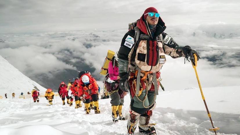 «Достаточно верить в себя»: непальский альпинист — о покорении 14 самых высоких гор мира за рекордное время