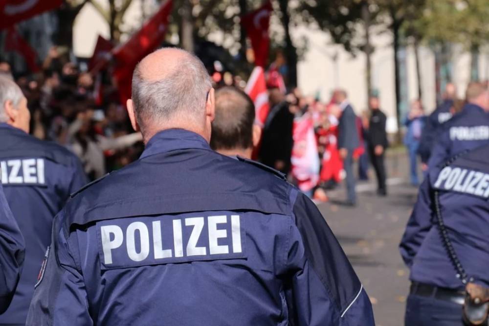 Полиция Германии арестовала бывшего рекламного подрядчика столичного метро