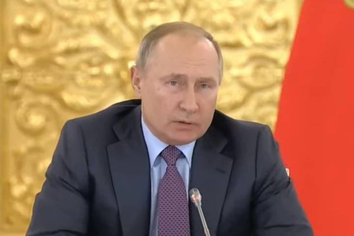 Путин прокомментировал присвоение Героев России воевавшим с Россией Кадыровым