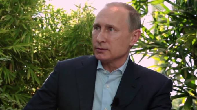 Путин высказался по поводу уличных протестов и брошенных в полицию стаканчиков