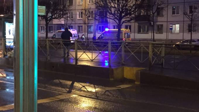 Легковушка сбила 11-летнего мальчика на Новочеркасском проспекте