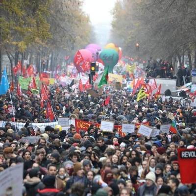 Во Франции почти 340&nbsp;тысяч человек приняли участие в акциях протеста