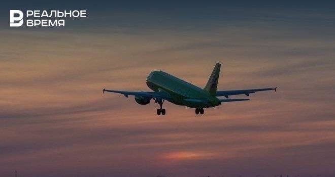 Самолет, летевший из Уфы в Нижневартовск, вернулся в аэропорт из-за отказа двигателя