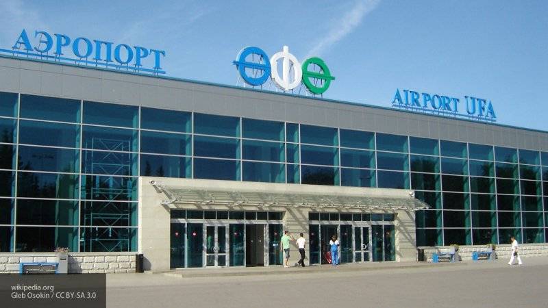 Терпящий бедствие самолет успешно приземлился в аэропорту Уфы