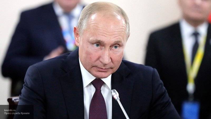 Путин дал комментарий по поводу присвоения статуса "выходного дня" для 31 декабря
