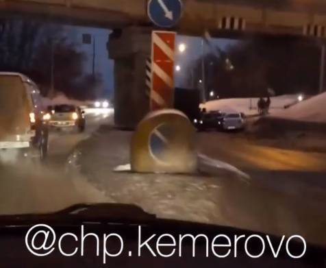 Массовое ДТП на Красноармейской улице в Кемерове заблокировало проезд по дороге