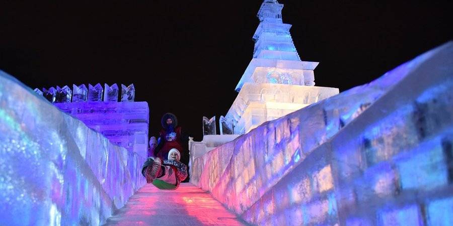Более 50 скульптур изо льда установят на Поклонной горе