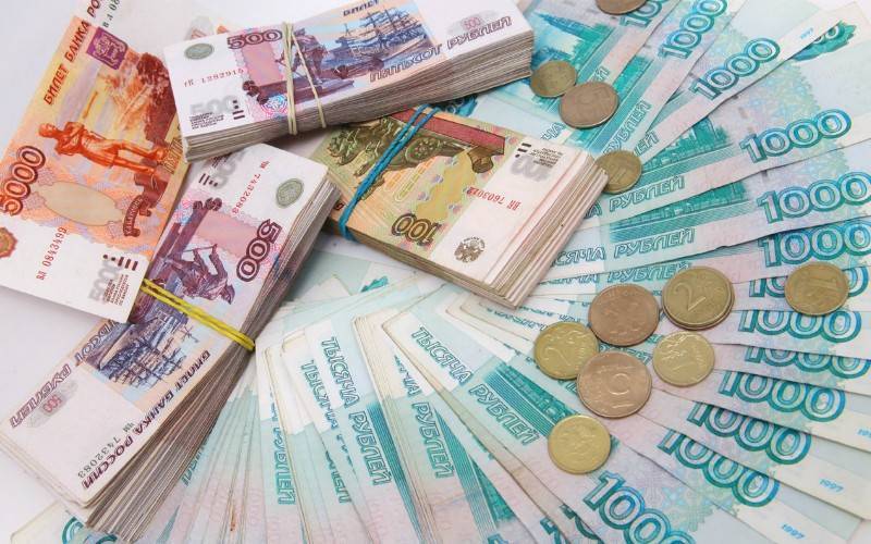 Около трети россиян считают справедливой зарплату 40–50 тысяч рублей