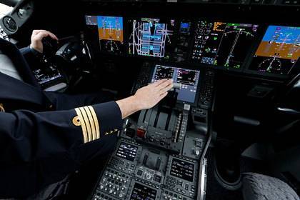 Изобретена позволяющая легко посадить самолет кнопка для экстренных ситуаций