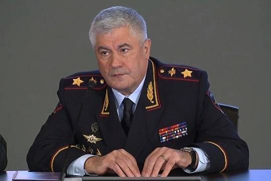 Владимир Колокольцев подписал приказ о награждении спасших альпиниста полицейских