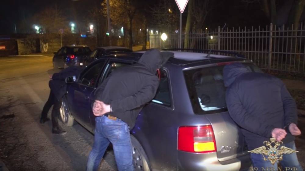 Банду офисных взломщиков задержали полицейские в Калининграде во время спецоперации