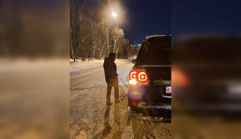 Андрей Чибис с заместителем проверил качество уборки снега в Мурманске