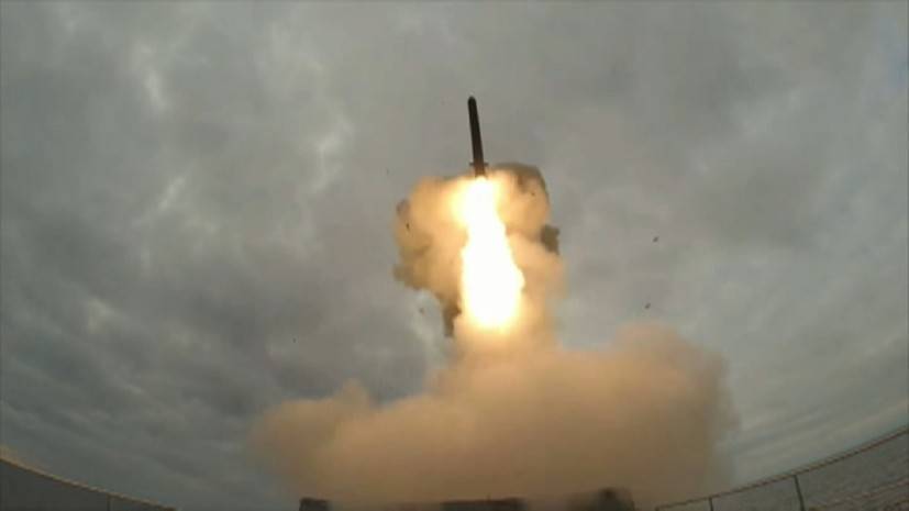 Запуск крылатой ракеты «Калибр» с фрегата «Адмирал Эссен» — видео