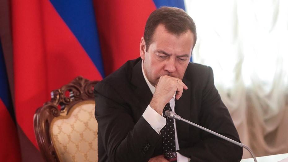 Медведев поручил обсудить с ЕАЭС снижение порога беспошлинного ввоза товаров из иностранных интернет-магазинов