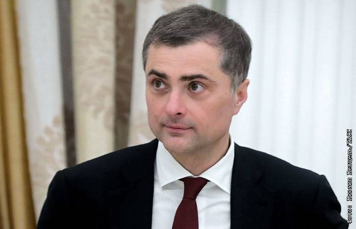 Сурков назвал фантазиями слова главы МВД Украины о его нервном срыве в Париже
